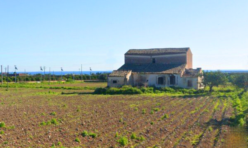 RIF. 581 – CASEGGIATO NOBILIARE DI CAMPAGNA RIF. 581 – CASEGGIATO NOBILIARE DI CAMPAGNA