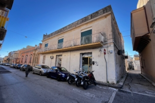 RIF. 635/C – NEGOZIO MANIN