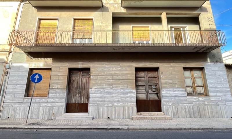 RIF. 631 – PALAZZO CAPPELLINI RIF. 631 – PALAZZO CAPPELLINI