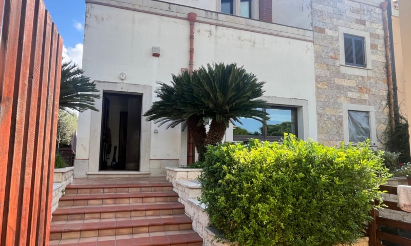 RIF. 675 – LA VILLA DI ANNA RIF. 675 – LA VILLA DI ANNA
