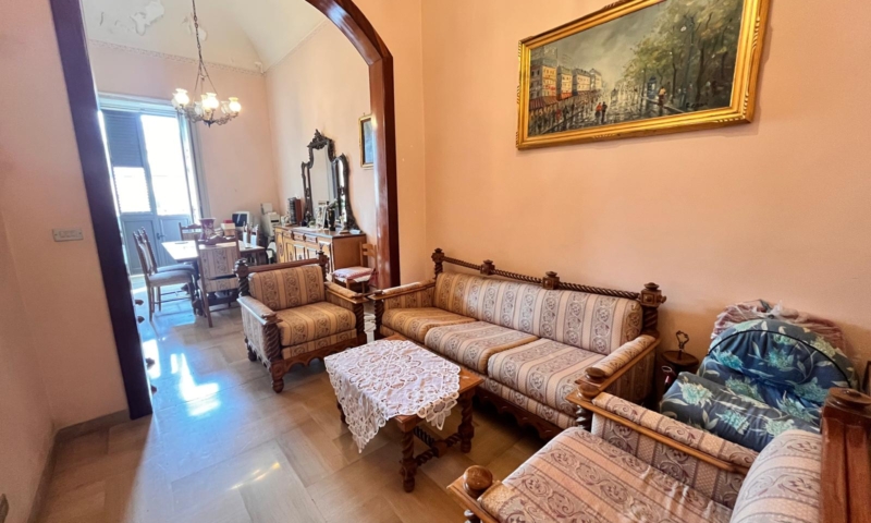 RIF 690 – APPARTAMENTO DELLA PIAZZA UMBERTO I RIF 690 – APPARTAMENTO DELLA PIAZZA UMBERTO I