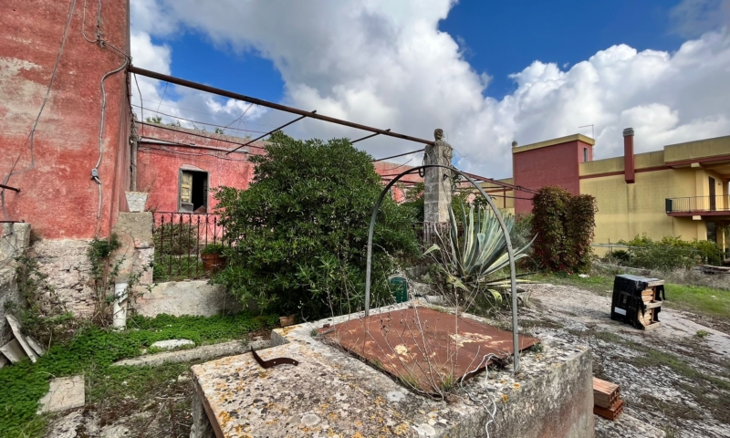 RIF. 694 – RESIDENZA LE DALIE RIF. 694 – RESIDENZA LE DALIE