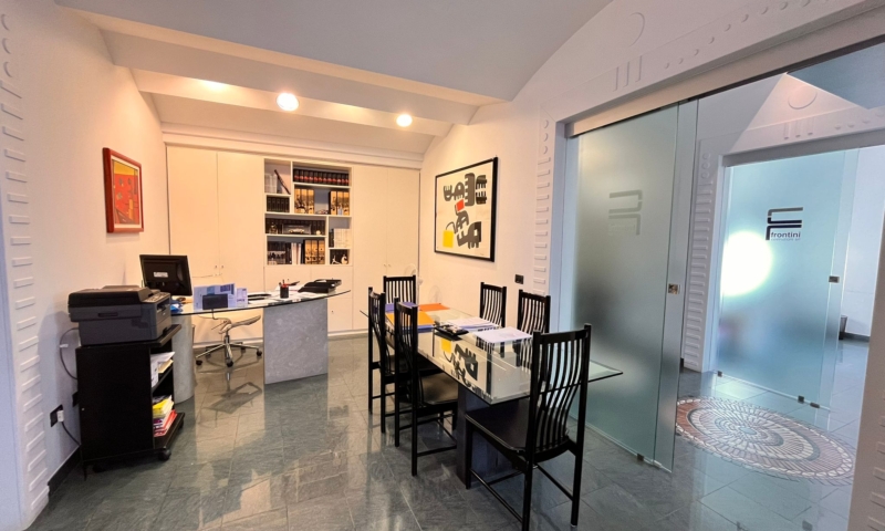 RIF. 699 – APPARTAMENTO ROMA RIF. 699 – APPARTAMENTO ROMA