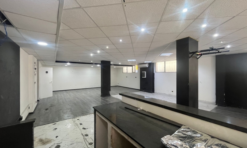 RIF. 697 – LOCALE COMMERCIALE RIF. 697 – LOCALE COMMERCIALE