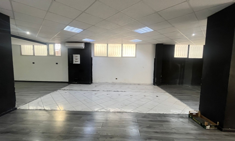 RIF. 697 – LOCALE COMMERCIALE RIF. 697 – LOCALE COMMERCIALE