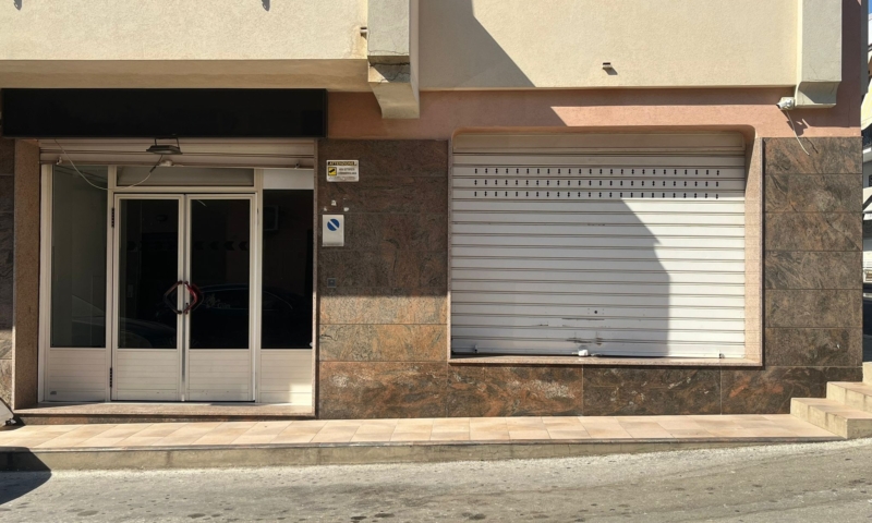 RIF. 697 – LOCALE COMMERCIALE RIF. 697 – LOCALE COMMERCIALE