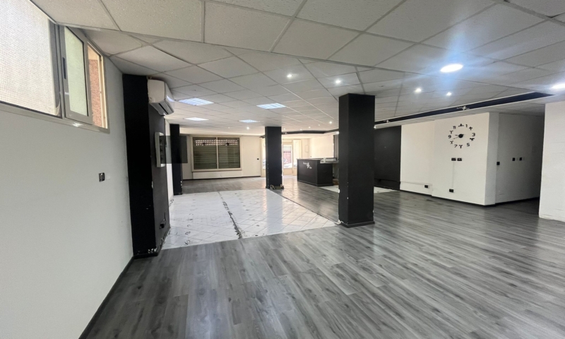 RIF. 697 – LOCALE COMMERCIALE RIF. 697 – LOCALE COMMERCIALE