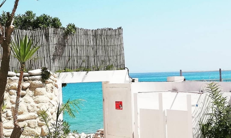 RIF. 702 – VILLA FRONTE MARE CON ACCESSO DIRETTO AL MARE RIF. 702 – VILLA FRONTE MARE CON ACCESSO DIRETTO AL MARE