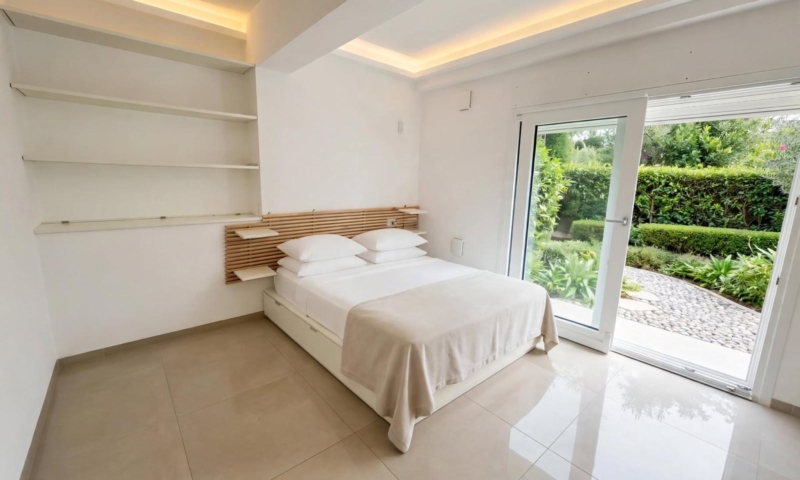 RIF. 702 – VILLA FRONTE MARE CON ACCESSO DIRETTO AL MARE RIF. 702 – VILLA FRONTE MARE CON ACCESSO DIRETTO AL MARE