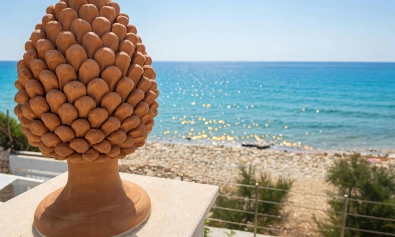 RIF. 702 – VILLA FRONTE MARE CON ACCESSO DIRETTO AL MARE RIF. 702 – VILLA FRONTE MARE CON ACCESSO DIRETTO AL MARE