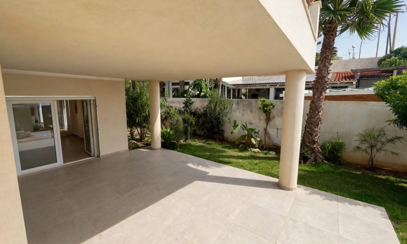 RIF. 702 – VILLA FRONTE MARE CON ACCESSO DIRETTO AL MARE RIF. 702 – VILLA FRONTE MARE CON ACCESSO DIRETTO AL MARE
