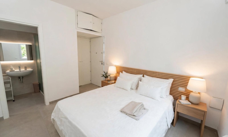RIF. 702 – VILLA FRONTE MARE CON ACCESSO DIRETTO AL MARE RIF. 702 – VILLA FRONTE MARE CON ACCESSO DIRETTO AL MARE