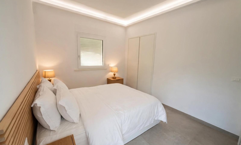 RIF. 702 – VILLA FRONTE MARE CON ACCESSO DIRETTO AL MARE RIF. 702 – VILLA FRONTE MARE CON ACCESSO DIRETTO AL MARE