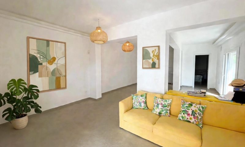 RIF. 702 – VILLA FRONTE MARE CON ACCESSO DIRETTO AL MARE RIF. 702 – VILLA FRONTE MARE CON ACCESSO DIRETTO AL MARE